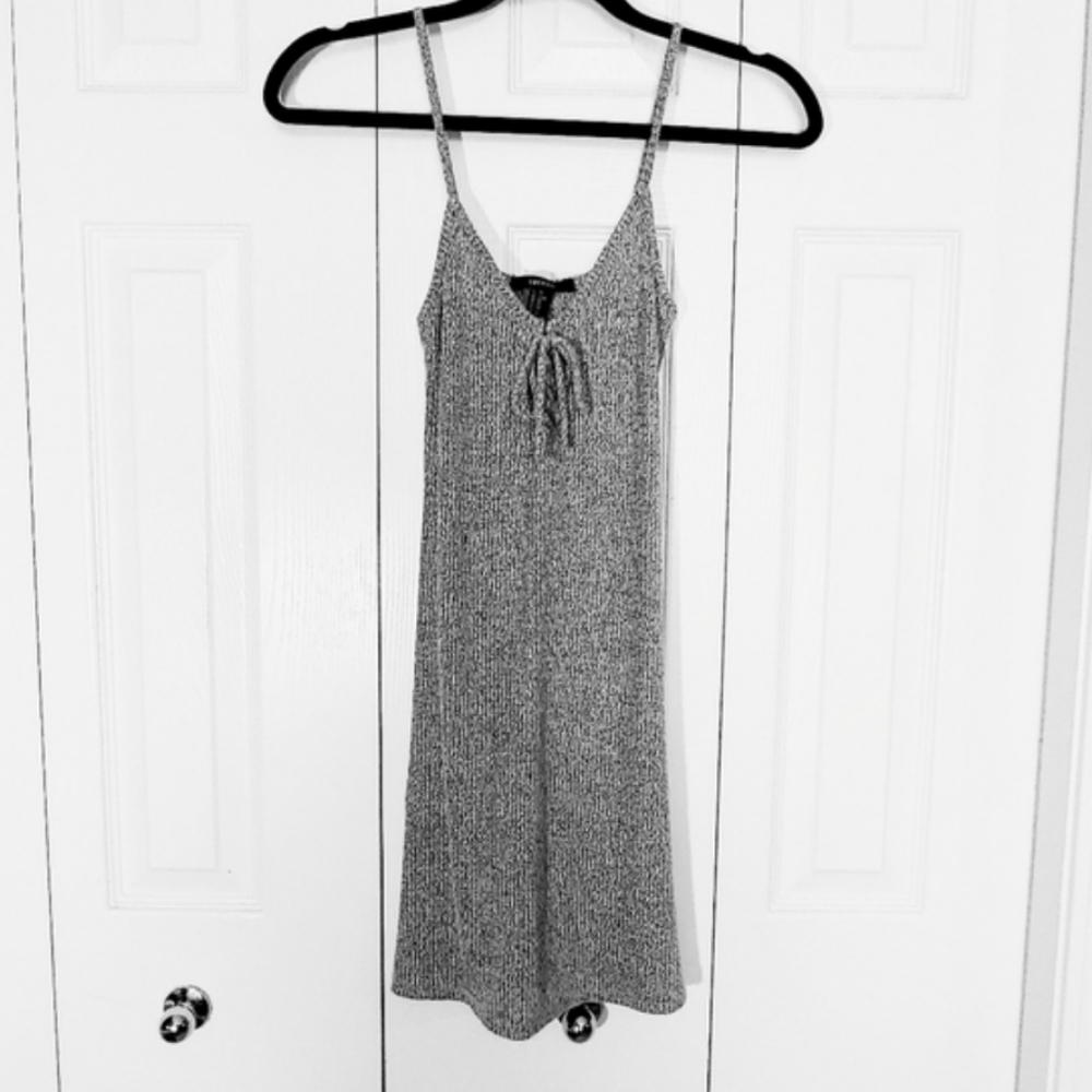 NWOT Forever 21 | Ribbed Tie-Front Dress